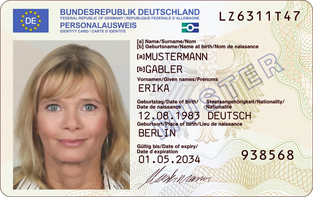 Vorderseite eines deutschen Personalausweises, amtliches Musterexemplar mit MUSTER-Aufdruck, ausgestellt auf Erika Mustermann